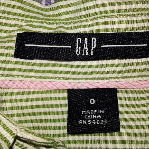 2 GAP DRESS SHIRT BUNDLE - Picture 3 of 4
